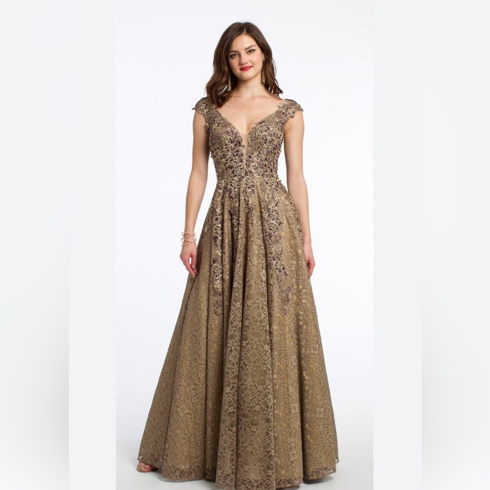 All Over Lace Metallic Applique Beaded Dress NWOT.  Gorgeous dress!